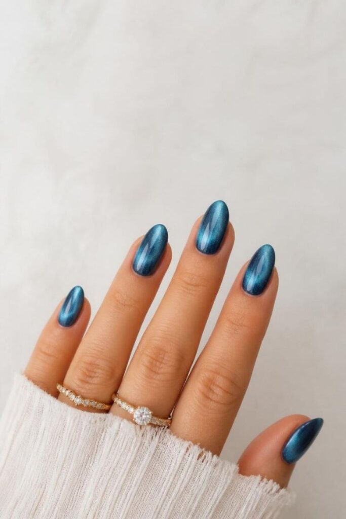 cat eye ocean nails