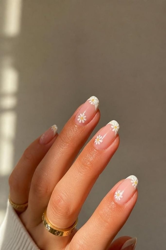 29 Pool Party Nails 2026: Fun, Colorful Designs for Summer Vibes daisy-french-tips