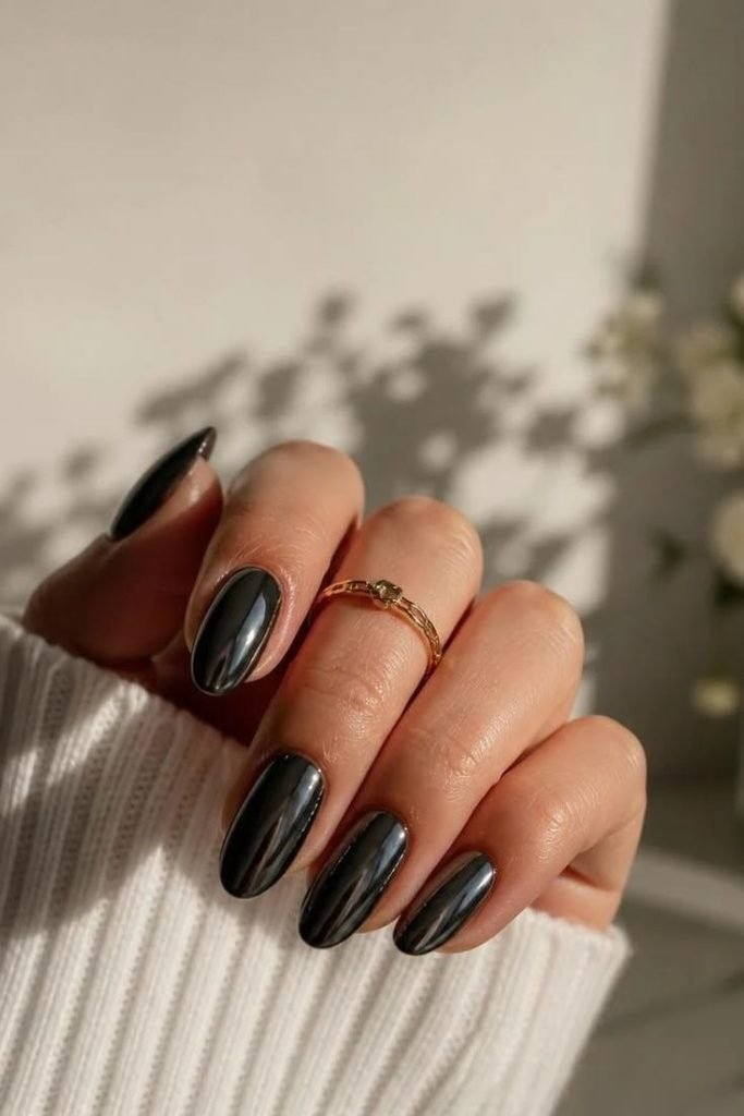 black-chrome-nails