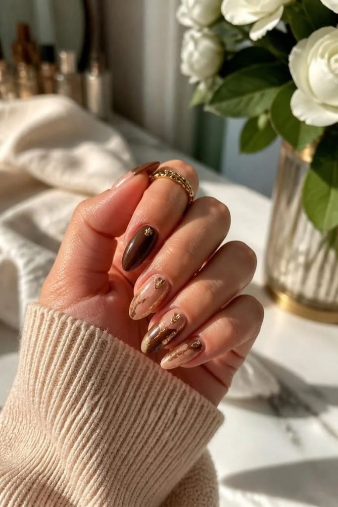 brown-and-gold-nails