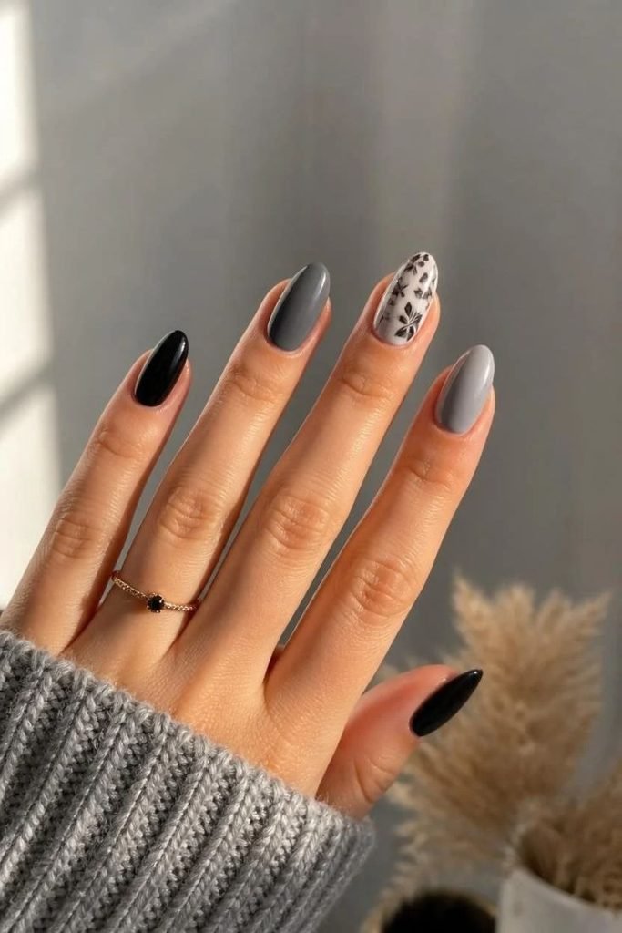 monochrome-autumn-nails