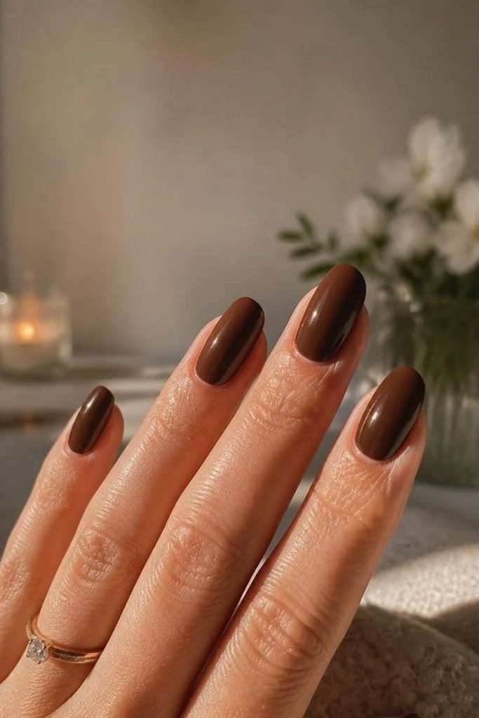 cinnamon-brown-nails