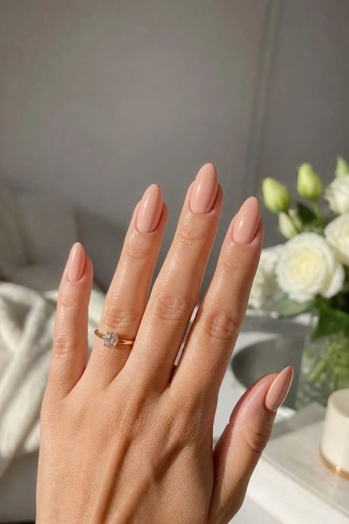 nude-almond-nails