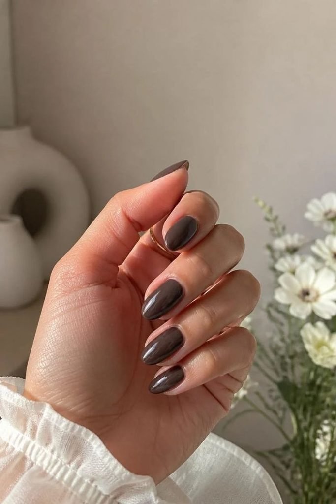 glossy-mushroom-nails