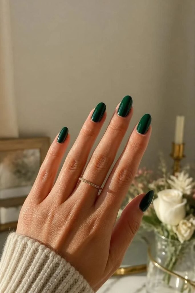 forest-green-nails