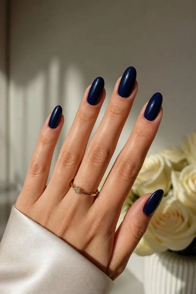 midnight-blue-nails