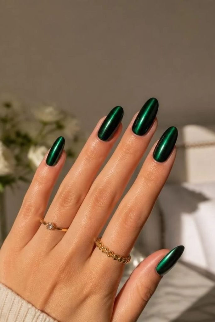 dark-green-chrome-nails