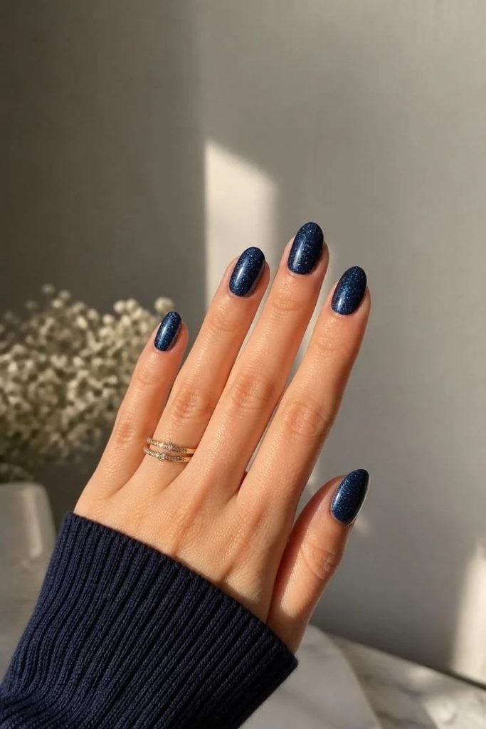 deep-navy-glitter-nails