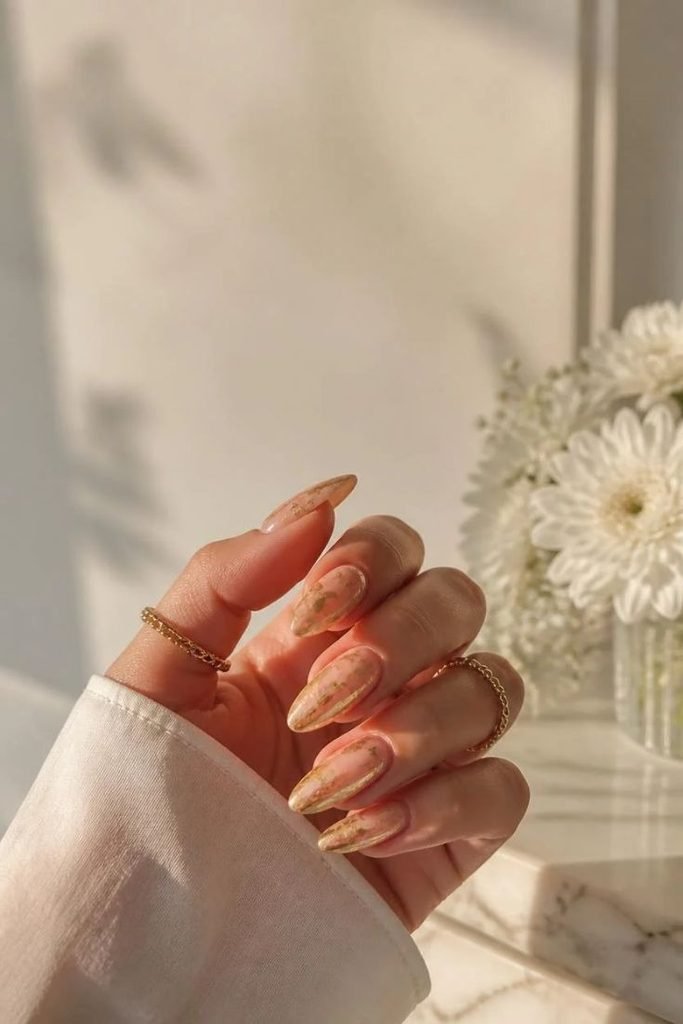 gold-leaf-nail-art