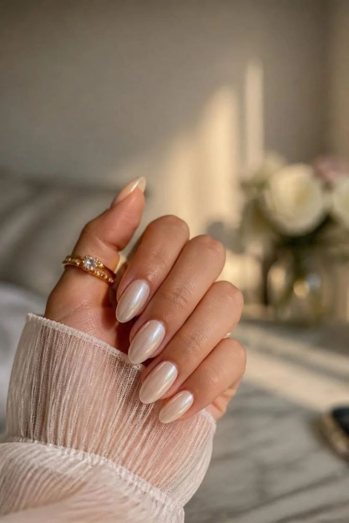 pearl-glazed-nails
